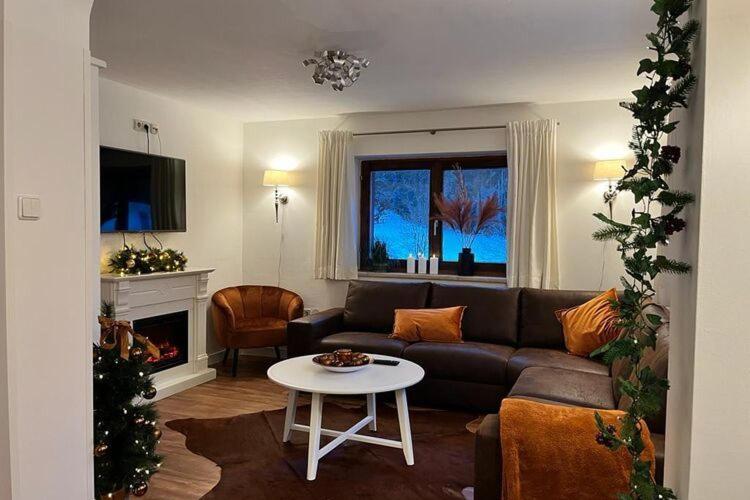 Furnished Chalet In Saalbach Hinterglemm Near Ski Lift *