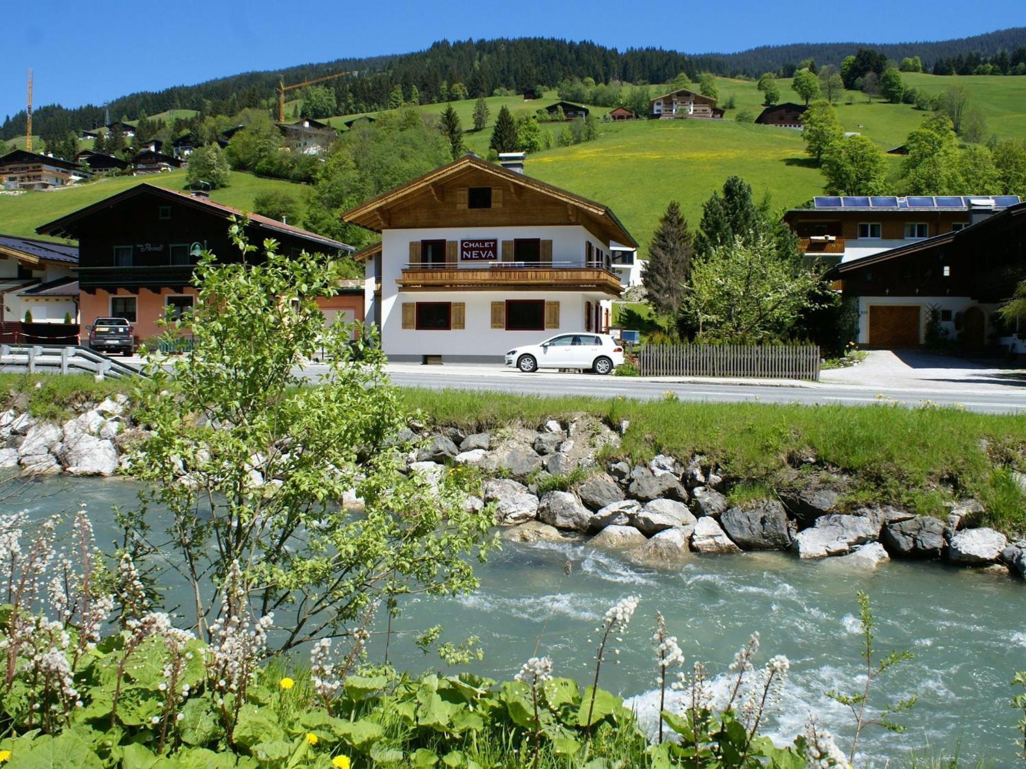 Furnished Chalet In Hinterglemm Near Lift Chalet